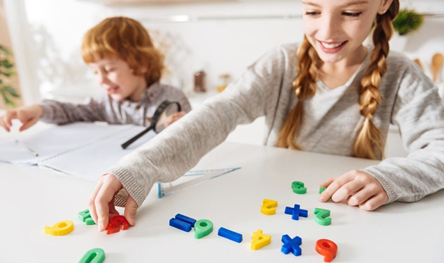 玩具对孩子智力的影响有多大 合适的年龄玩合适的玩具