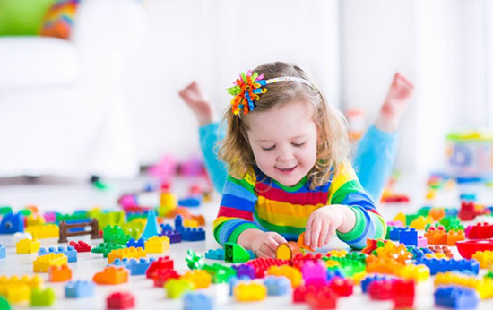【情】玩具对孩子智力的影响有多大 合适的年龄玩合适的玩具