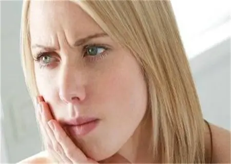 牙疼怎么止疼最快？教你几个小方法一分钟治牙疼