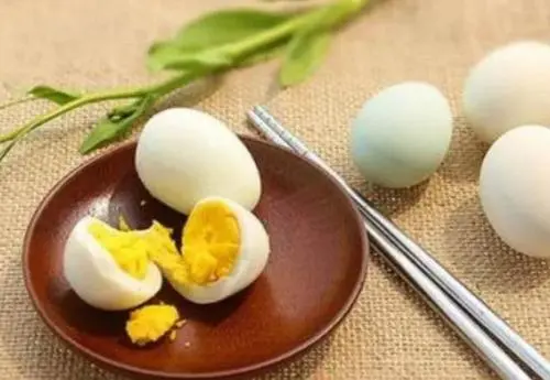 吃完鸡蛋千万别碰5种食物