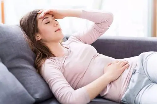 怀孕一周的表现有哪些 怀孕多久能用验孕棒测出来