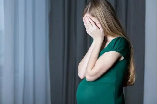 女性得孕期抑郁是老公气的吗？