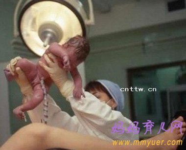 一组伟大母亲分娩过程的照片，看后令人震撼