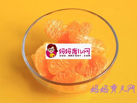 一岁宝宝食谱 新鲜柚子汁的做法步骤（附图）