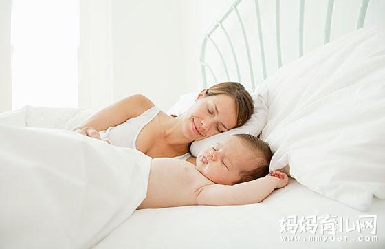 新生儿能不能睡枕头 什么材质的枕头最适合宝宝？