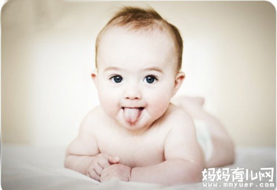 教你从舌苔看宝宝身体健康 宝宝舌苔白厚是怎