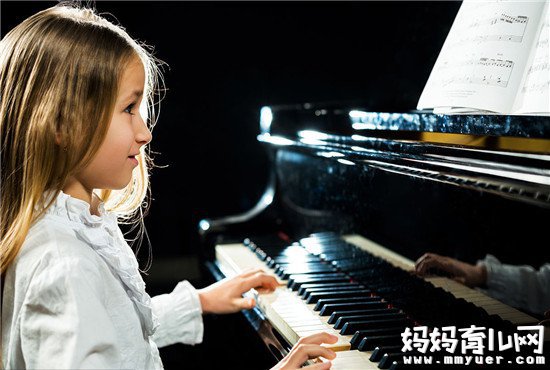 钢琴被誉为乐器之王 盘点女孩子学钢琴的五大