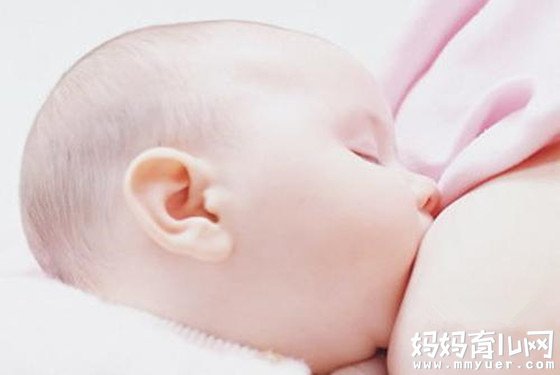 四个月宝宝喝奶量多少正常有标准 你家娃吃对