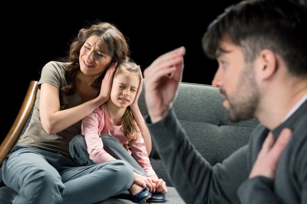 离婚后孩子的抚养权 父母对于孩子的抚养都责