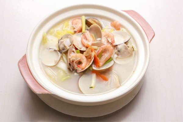 【海鲜,浓汤】海鲜浓汤的做法窍门 对海鲜汤有兴趣的赶紧动手学起来