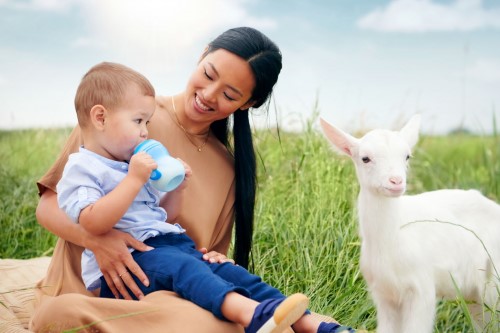 佳贝艾特羊奶粉，优质营养新趋势，90后家长们的共同选择！