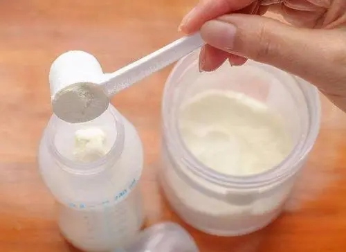 新生婴儿奶粉推荐：新生儿1段奶粉排行榜