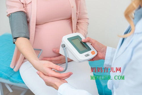 怀孕后有这三个症状表现，就要警惕妊娠高血压综合征